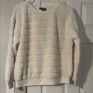 Steve Madden White Fuzzy Women Sweater